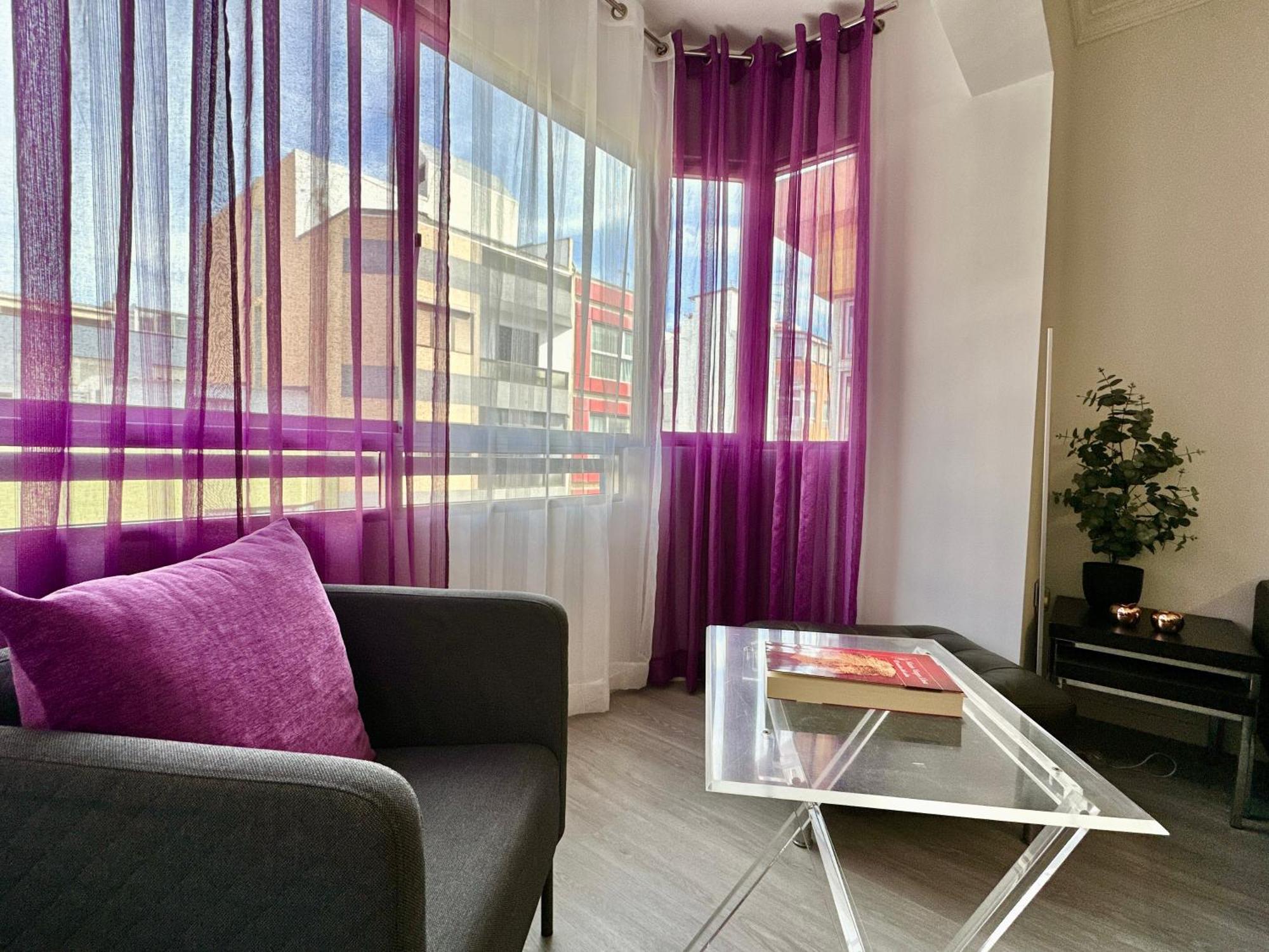 Hostiguest Coliving Leon Y Castillo Las Palmas de Gran Canaria Exterior photo