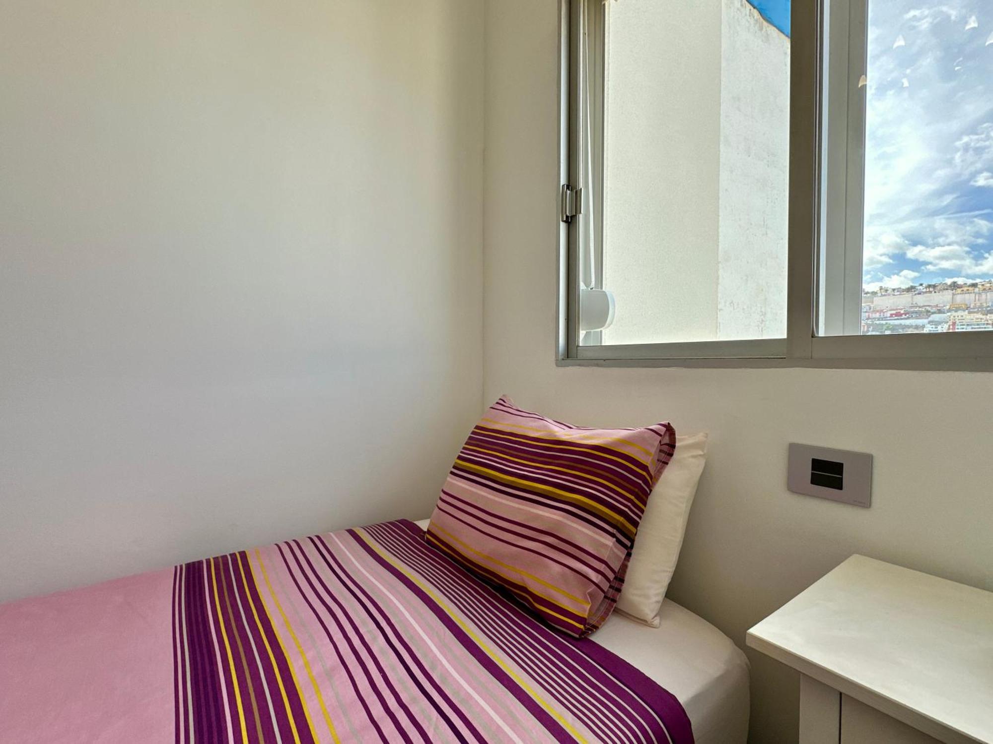 Hostiguest Coliving Leon Y Castillo Las Palmas de Gran Canaria Exterior photo